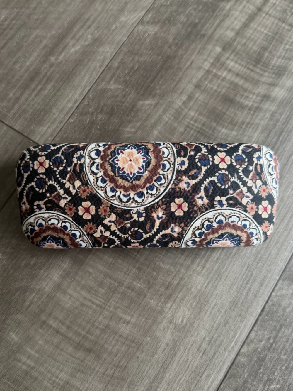 NWOT Vera Bradley Mandala Multicolor Sunglasses Glasses Hard Clamshell Case